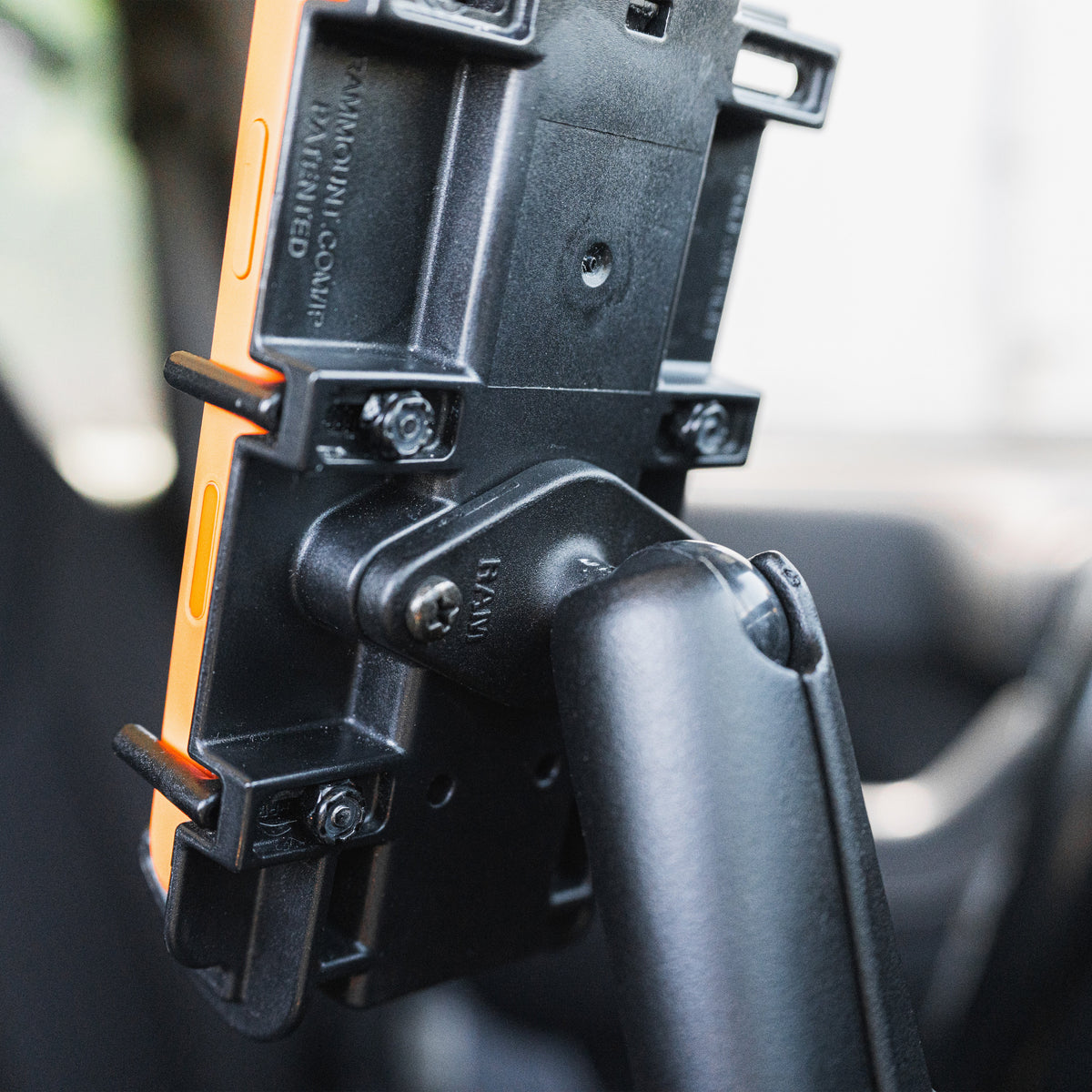 RAM Mounts B-size diamond ball base with 2-hole AMPS pattern (RAM-B-238U) – further view
