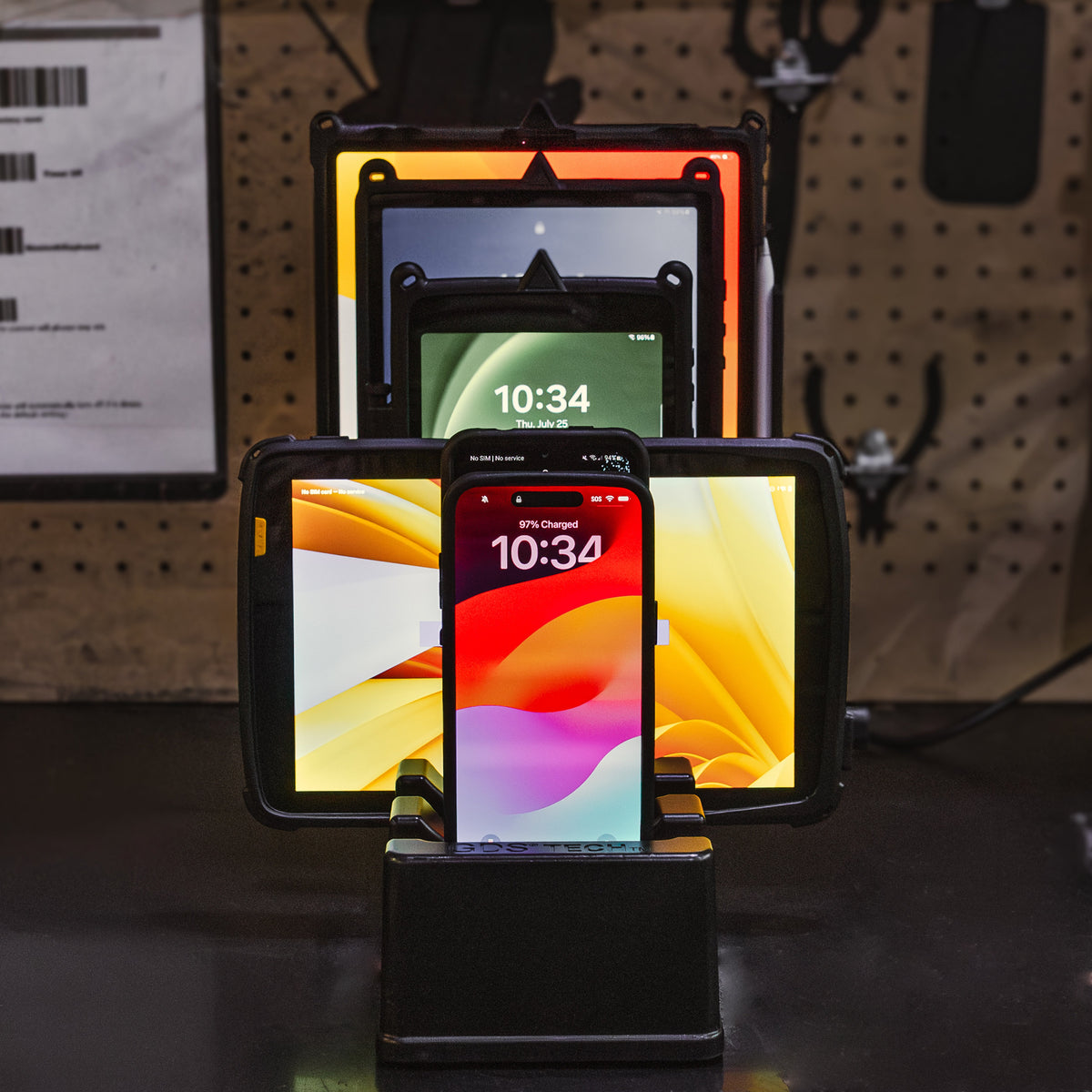 RAM Mounts GDS 6-port powered charging dock for tablets in IntelliSkin – further product photo