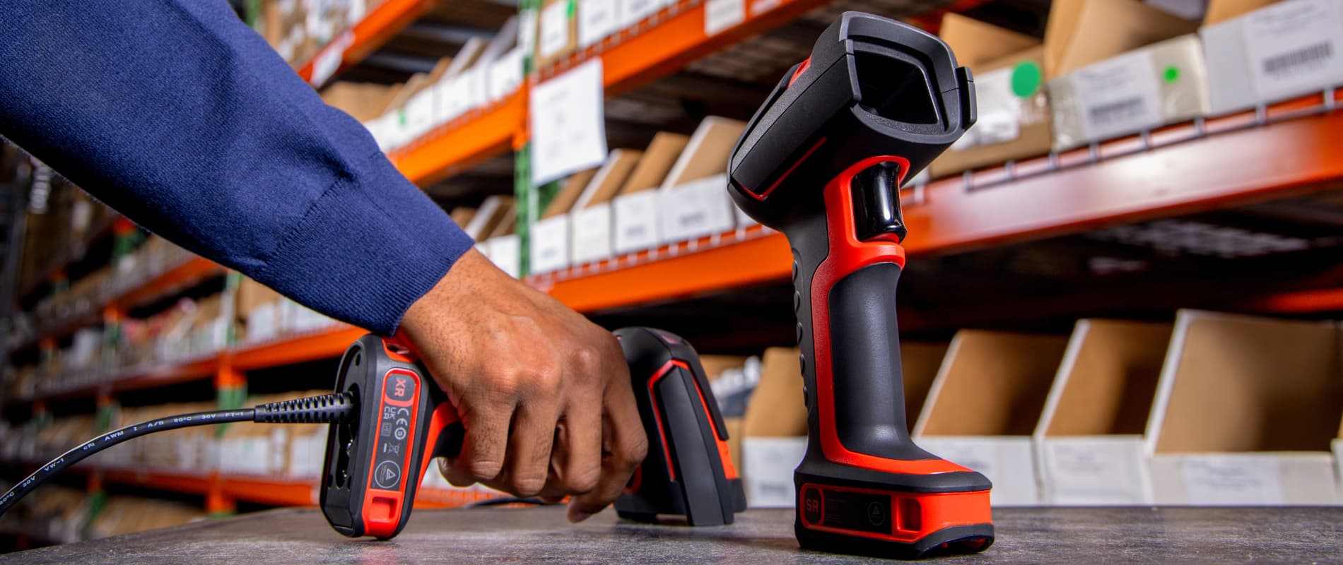 Honeywell Granit Ultra 2100i Barcode Scanner in use (2100IXLR-3SERE)